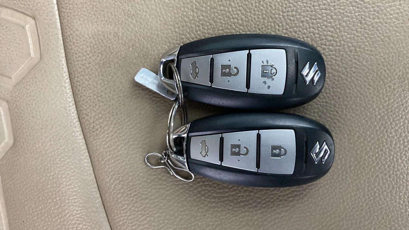 2016 Maruti Ciaz ZXI+, Petrol, Manual, 43,157 km, Key Close Up