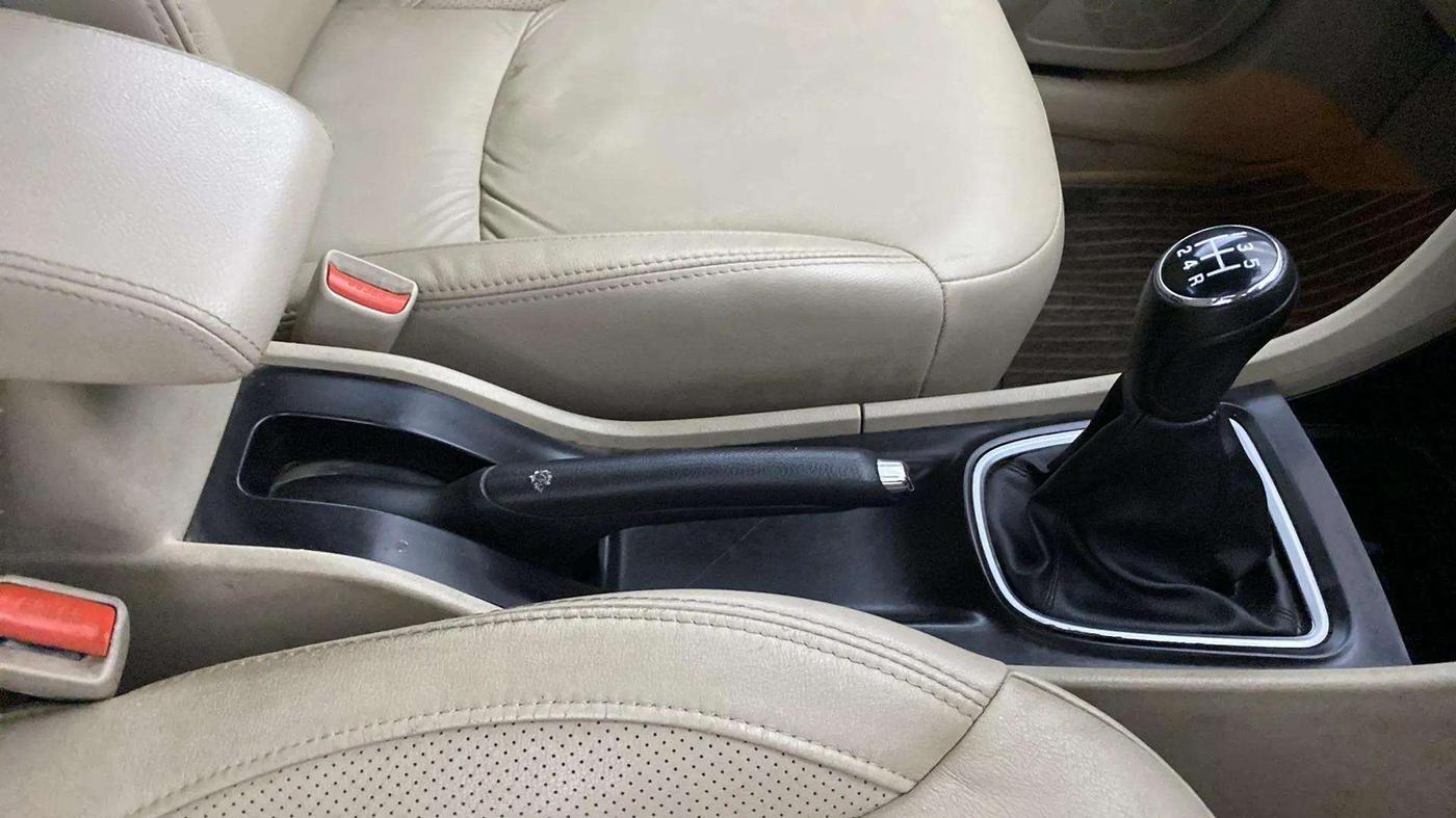 2020 Maruti Ciaz ALPHA 1.5 SHVS PETROL, Petrol, Manual, 37,537 km, Gear Lever