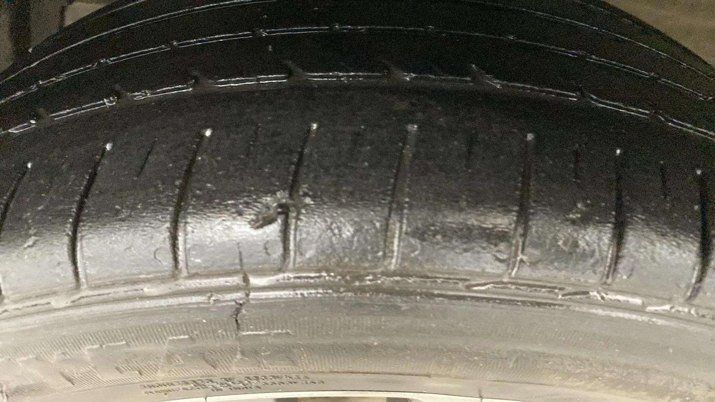 2020 Maruti Ciaz ALPHA 1.5 SHVS PETROL, Petrol, Manual, 37,537 km, Left Rear Tyre Tread