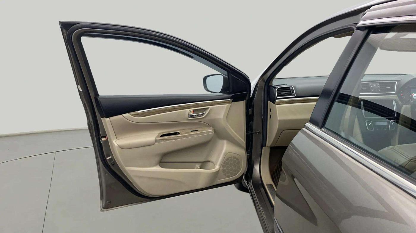 2020 Maruti Ciaz ALPHA 1.5 SHVS PETROL, Petrol, Manual, 37,537 km, LHS Front Door