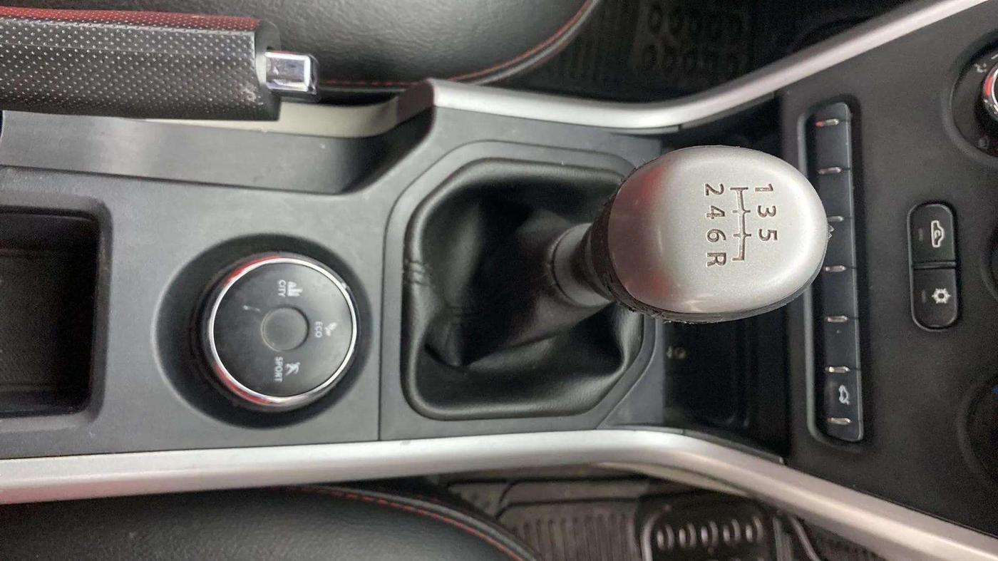 2019 Tata NEXON XM PETROL, Petrol, Manual, 55,185 km, Pedals