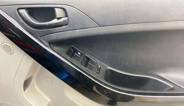 2019 Tata NEXON XM PETROL, Petrol, Manual, 55,185 km, Driver Side Door Panels Control