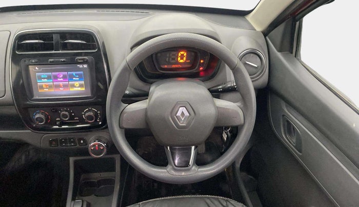 2016 Renault Kwid RXT 1.0 AMT, Petrol, Automatic, 29,004 km, Steering Wheel Close Up
