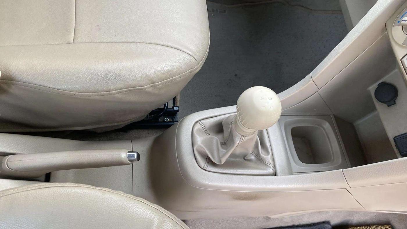 2015 Maruti Ertiga VDI SHVS, Diesel, Manual, 1,07,203 km, Gear Lever