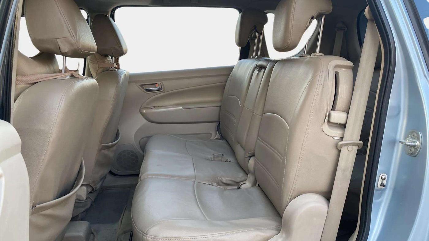 2015 Maruti Ertiga VDI SHVS, Diesel, Manual, 1,07,203 km, Right Side Rear Door Cabin
