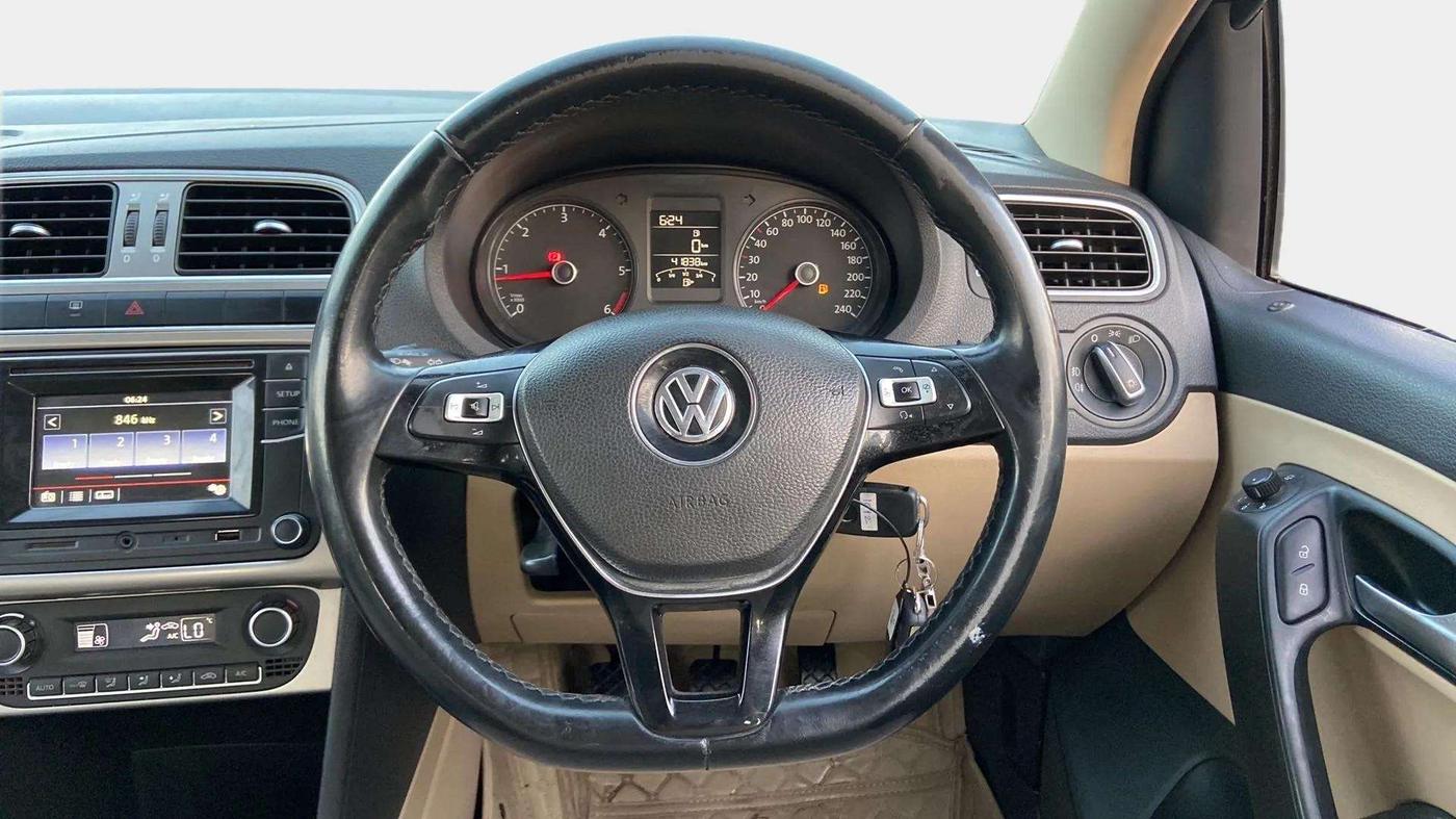 2017 Volkswagen Ameo HIGHLINE1.5L, Diesel, Manual, 42,092 km, Steering Wheel Close Up