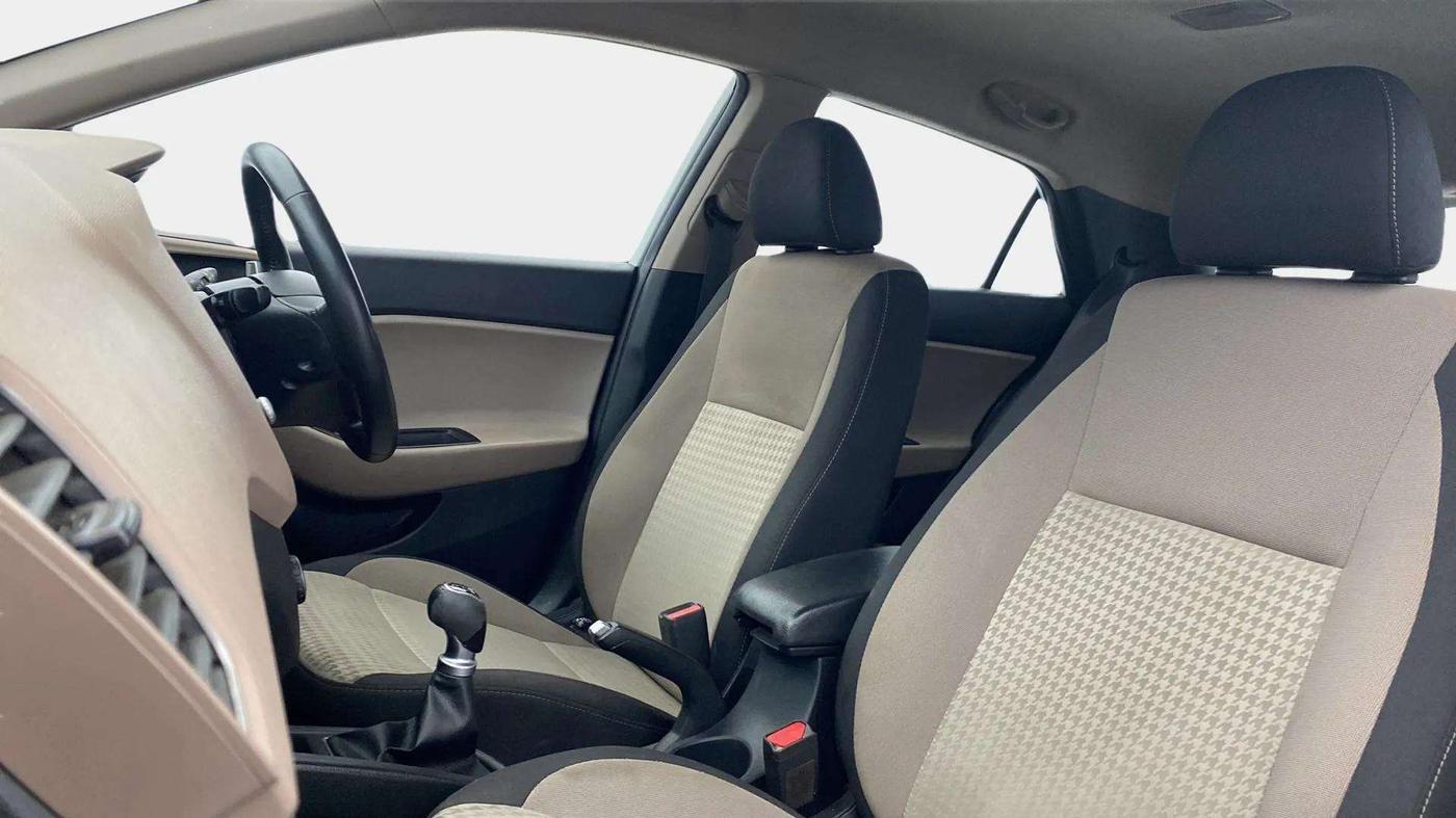 2020 Hyundai Elite i20 ASTA 1.2 (O), Petrol, Manual, 75,931 km, Right Side Front Door Cabin
