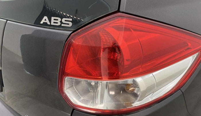 2013 Maruti Ertiga ZXI, Petrol, Manual, 64,428 km, Right tail light - Minor scratches