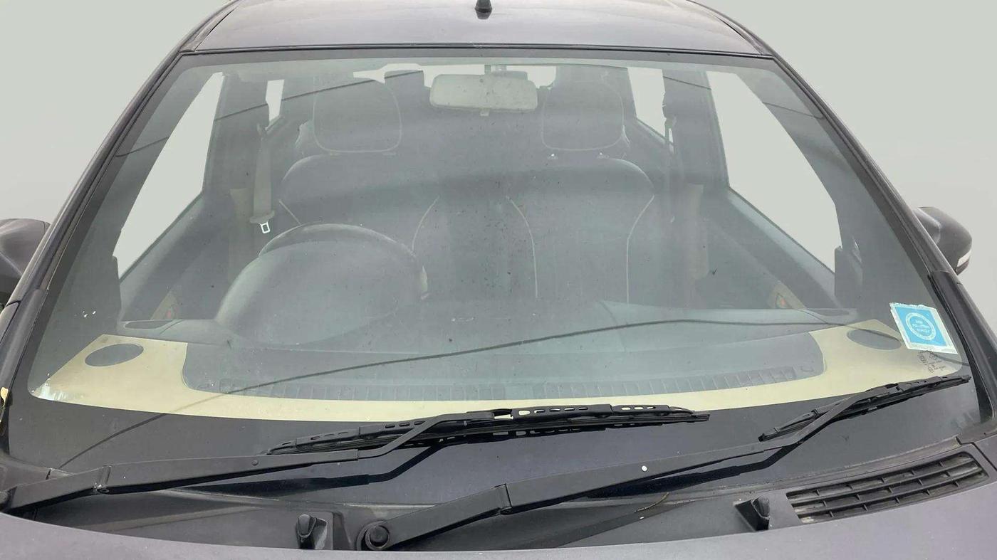 2013 Maruti Ertiga ZXI, Petrol, Manual, 64,428 km, Front Windshield