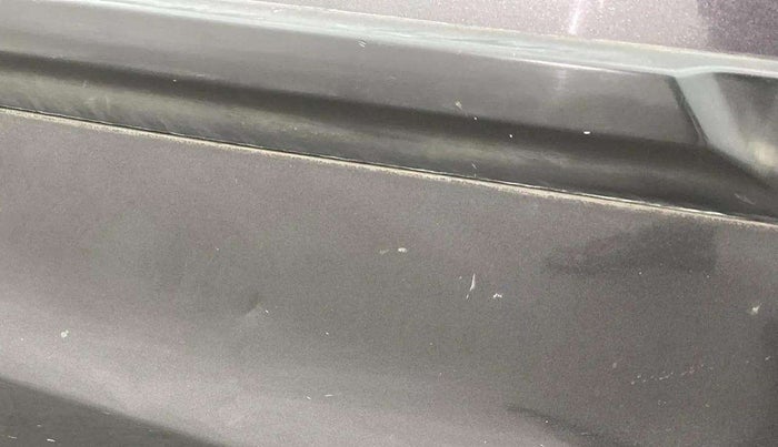 2013 Maruti Ertiga ZXI, Petrol, Manual, 64,428 km, Right rear door - Door visor damaged