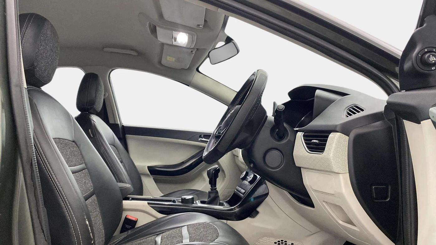 2021 Tata NEXON XZ PLUS PETROL, Petrol, Manual, 84,408 km, Right Side Front Door Cabin