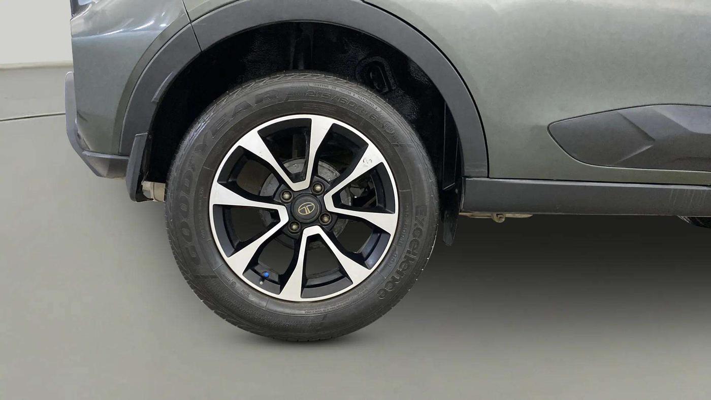 2021 Tata NEXON XZ PLUS PETROL, Petrol, Manual, 84,408 km, Right Rear Wheel
