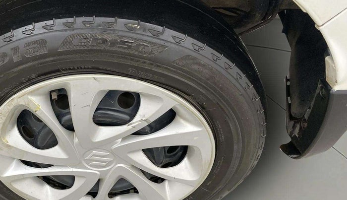 2022 Maruti Celerio VXI CNG, CNG, Manual, 45,572 km, Left rear tyre - Tyre wear