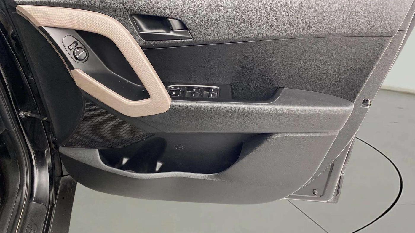 2019 Hyundai Creta E PLUS 1.6 PETROL, Petrol, Manual, 37,941 km, Driver Side Door Panels Control