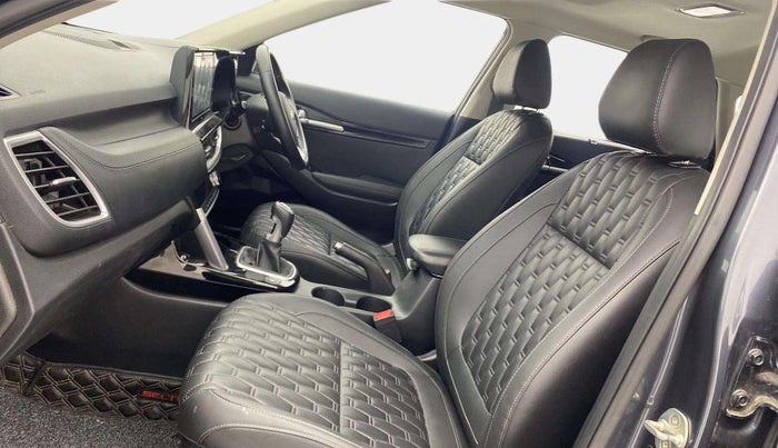 2021 KIA SELTOS HTX ANNIVERSARY EDITION 1.5 PETROL, Petrol, Manual, 21,335 km, Right Side Front Door Cabin
