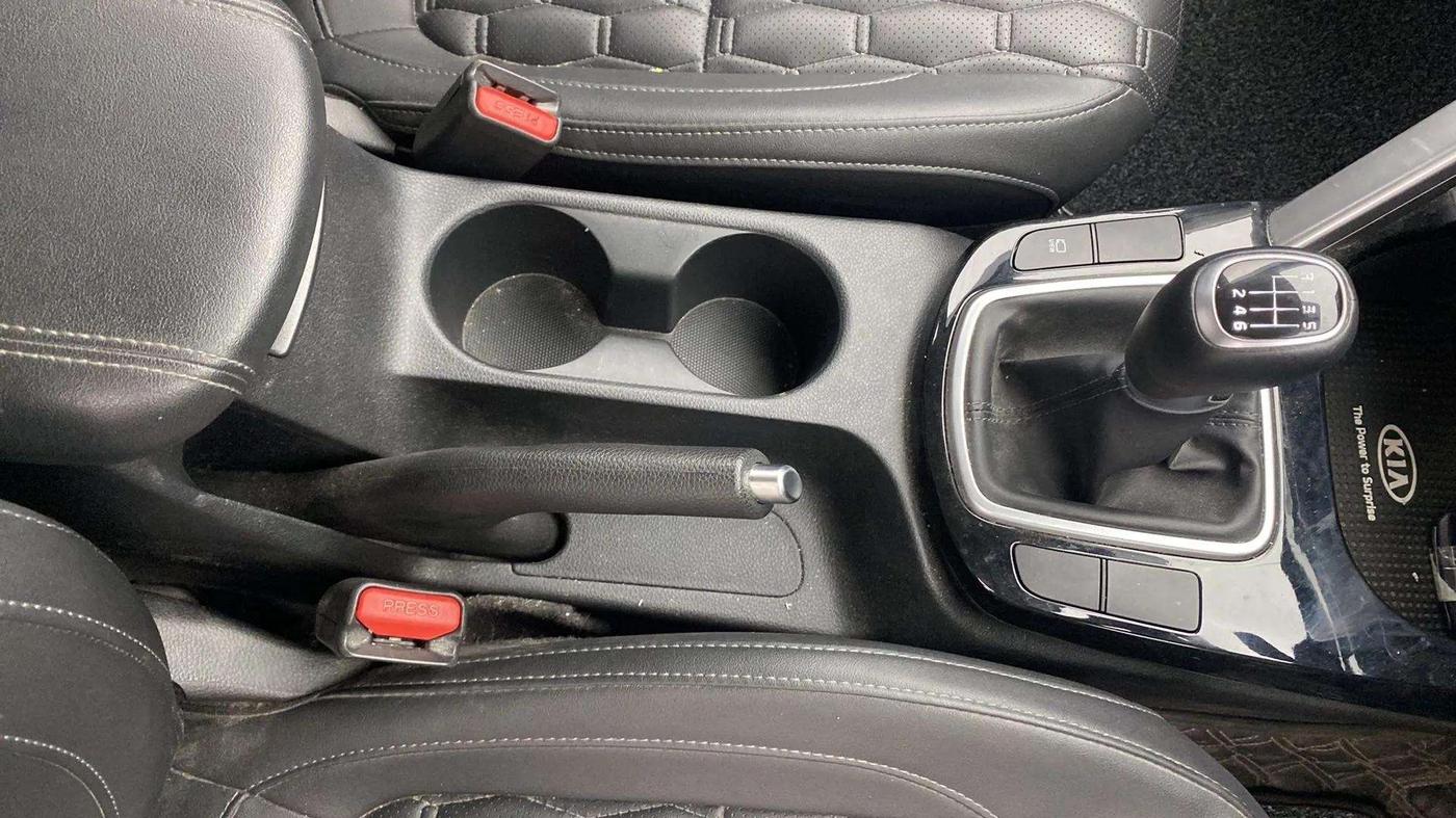 2021 KIA SELTOS HTX ANNIVERSARY EDITION 1.5 PETROL, Petrol, Manual, 21,335 km, Gear Lever