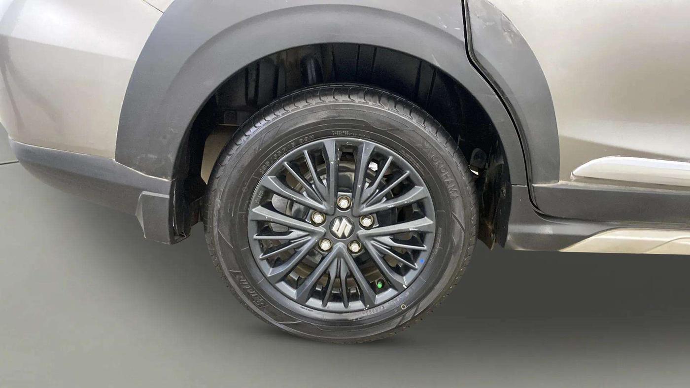 2021 Maruti XL6 ALPHA AT, Petrol, Automatic, 70,329 km, Right Rear Wheel