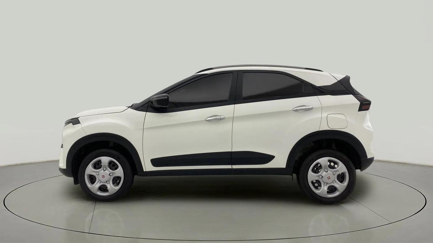 2023 Tata NEXON PURE SUNROOF 1.5 DIESEL, Diesel, Manual, 15,994 km, Left Side