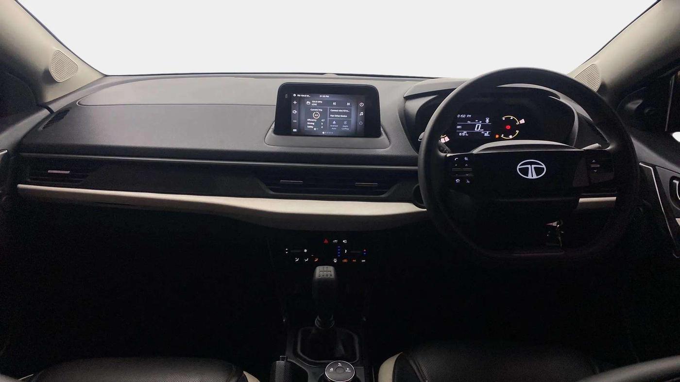 2023 Tata NEXON PURE SUNROOF 1.5 DIESEL, Diesel, Manual, 15,994 km, Dashboard