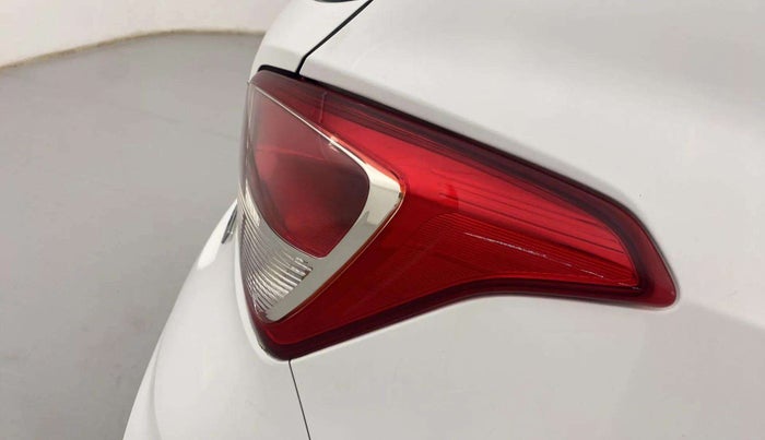 2019 Hyundai Grand i10 SPORTZ 1.2 KAPPA VTVT, Petrol, Manual, 26,930 km, Right tail light - Minor damage
