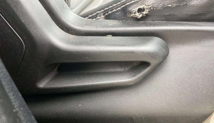 2021 Tata Tiago XZ PLUS DUAL TONE PETROL, Petrol, Manual, 52,833 km, Driver Side Adjustment Panel
