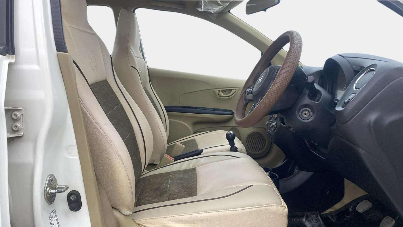 2014 Honda Amaze 1.2L I-VTEC S, Petrol, Manual, 57,727 km, Right Side Front Door Cabin