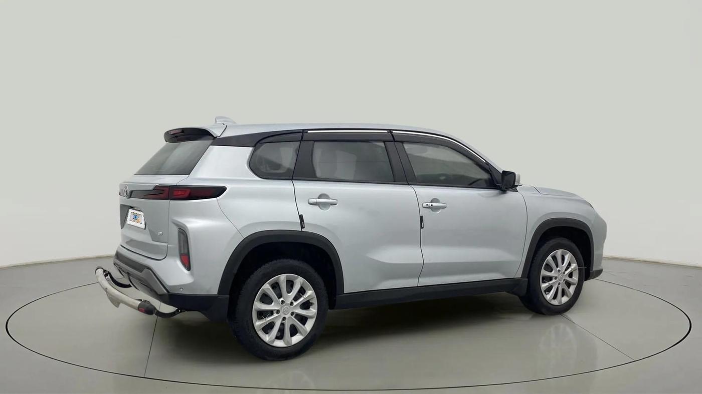 2023 Toyota URBAN CRUISER HYRYDER S NEO DRIVE  E-CNG, CNG, Manual, 23,845 km, Right Back Diagonal