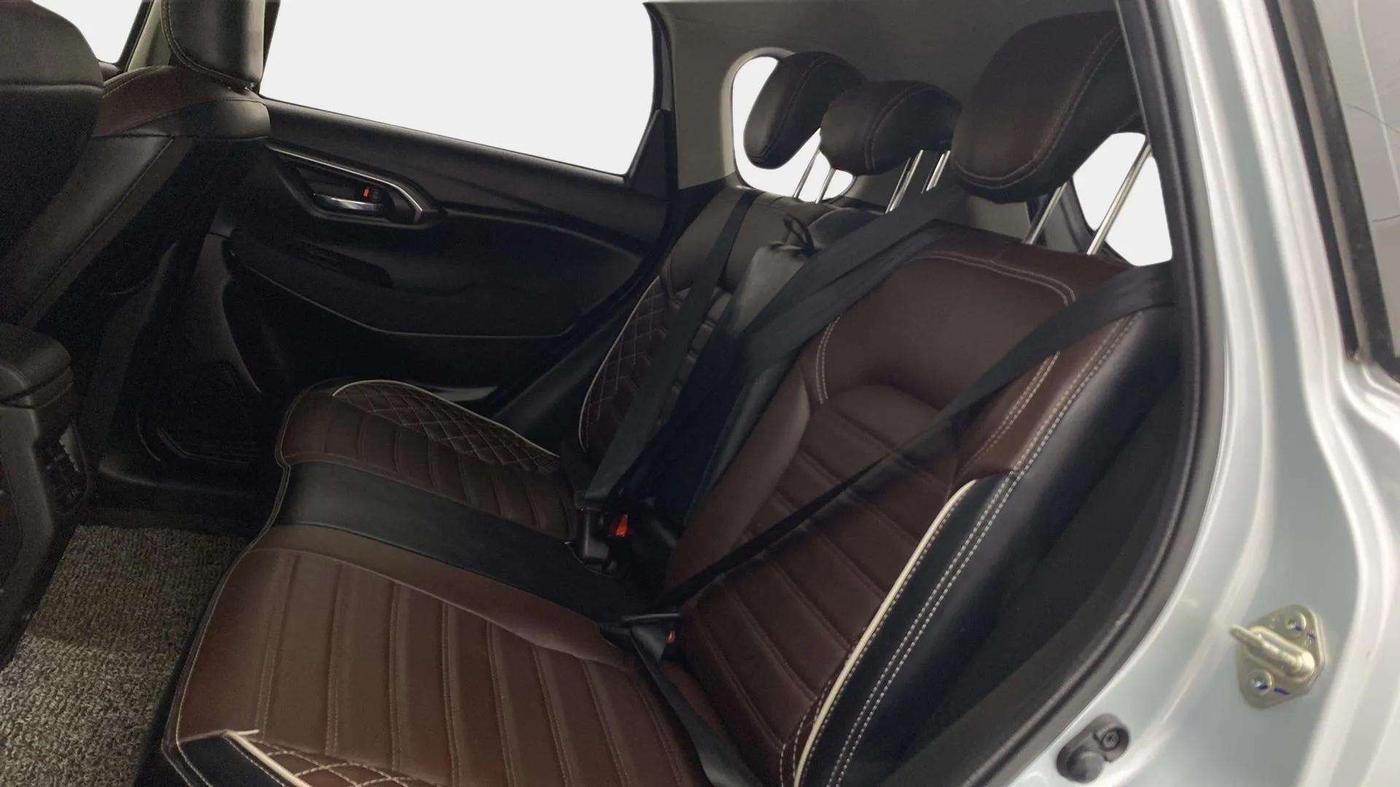 2023 Toyota URBAN CRUISER HYRYDER S NEO DRIVE  E-CNG, CNG, Manual, 23,845 km, Right Side Rear Door Cabin