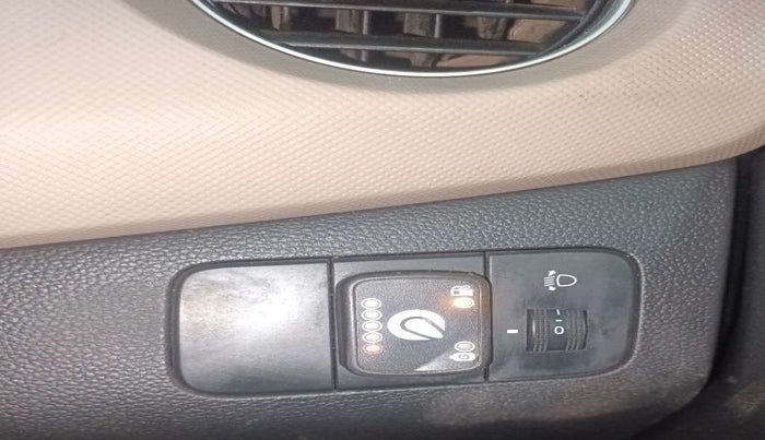 2016 Hyundai Grand i10 MAGNA 1.2 KAPPA VTVT, CNG, Manual, 94,020 km, Dashboard - Headlight height adjustment not working