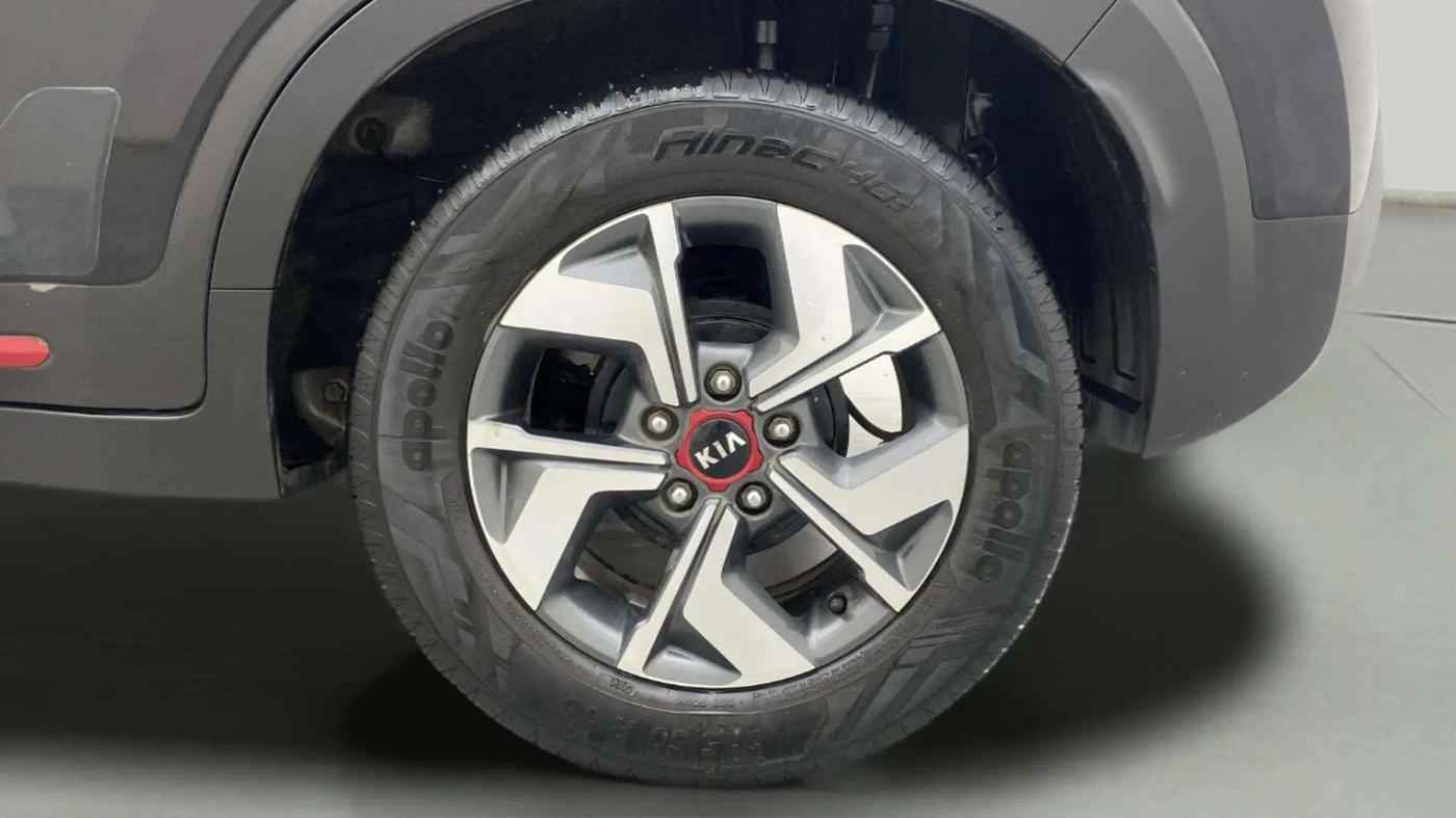 2021 KIA SONET GTX PLUS 1.0 IMT, Petrol, Manual, 66,902 km, Left Rear Wheel