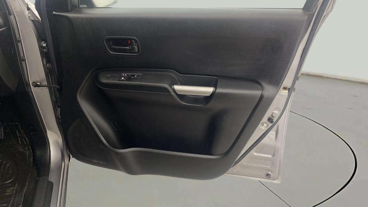 2021 Maruti IGNIS SIGMA 1.2, Petrol, Manual, 61,883 km, Driver Side Door Panels Control