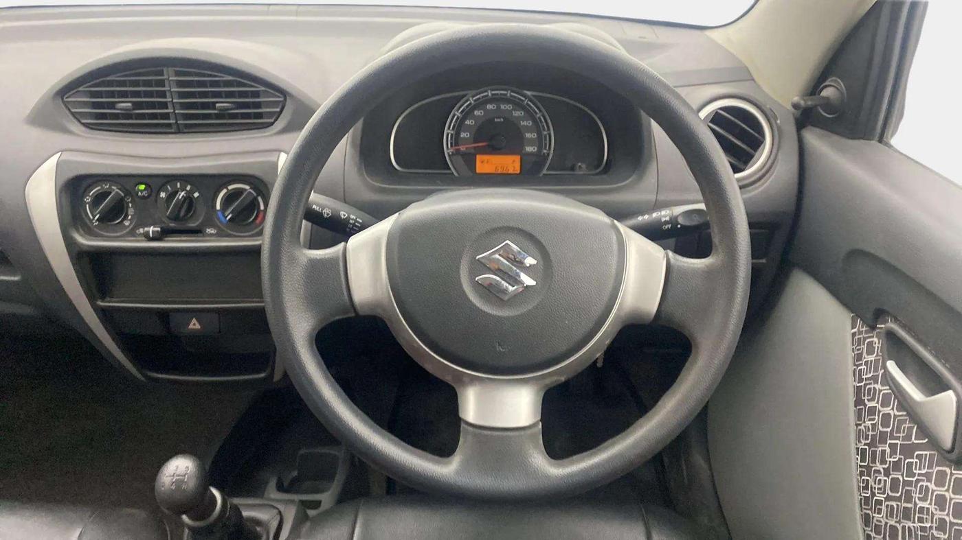 2017 Maruti Alto 800 LXI, Petrol, Manual, 6,930 km, Steering Wheel Close Up