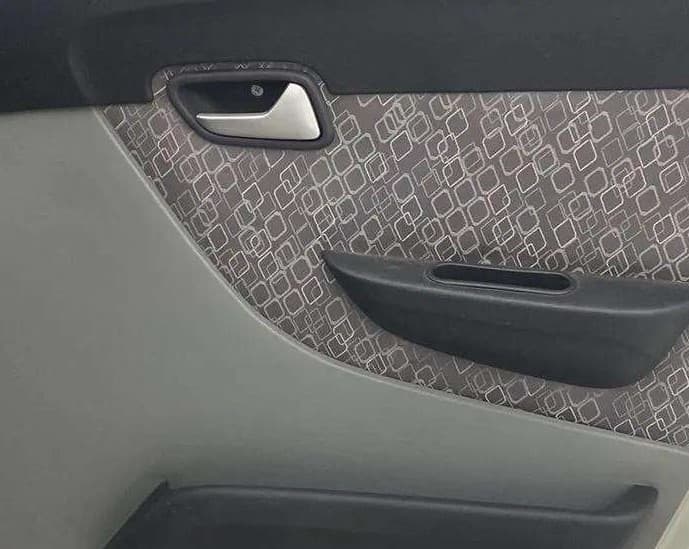2017 Maruti Alto 800 LXI, Petrol, Manual, 6,930 km, Driver Side Door Panels Control