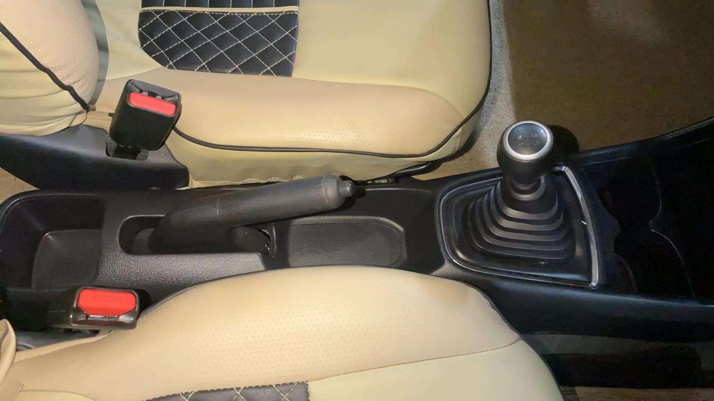 2019 Honda Amaze 1.2L I-VTEC S, Petrol, Manual, 24,203 km, Gear Lever