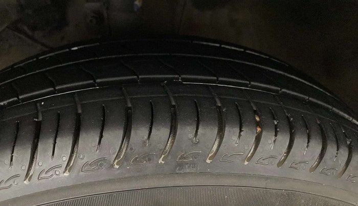2020 Maruti Baleno DELTA PETROL 1.2, Petrol, Manual, 19,792 km, Left Front Tyre Tread