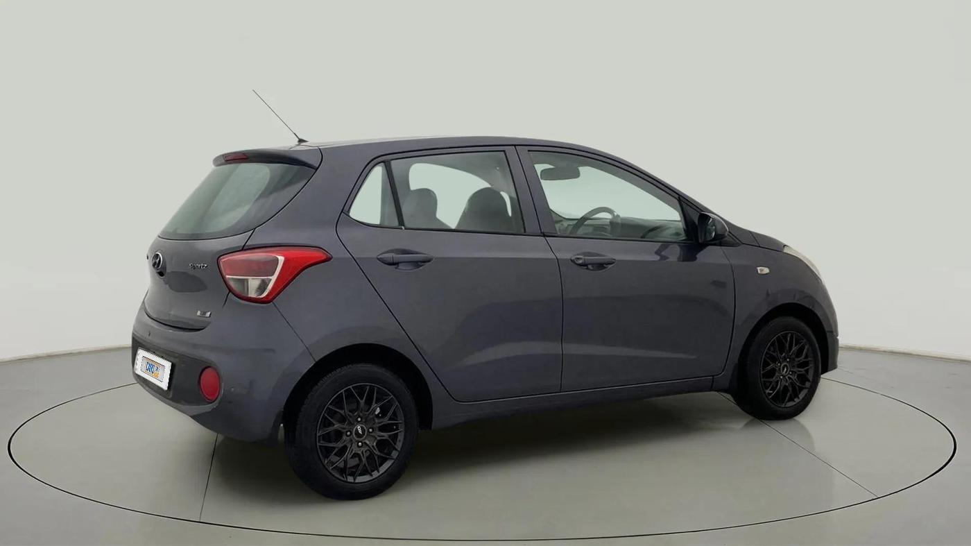 2017 Hyundai Grand i10 SPORTZ 1.2 KAPPA VTVT, Petrol, Manual, 67,604 km, Right Back Diagonal