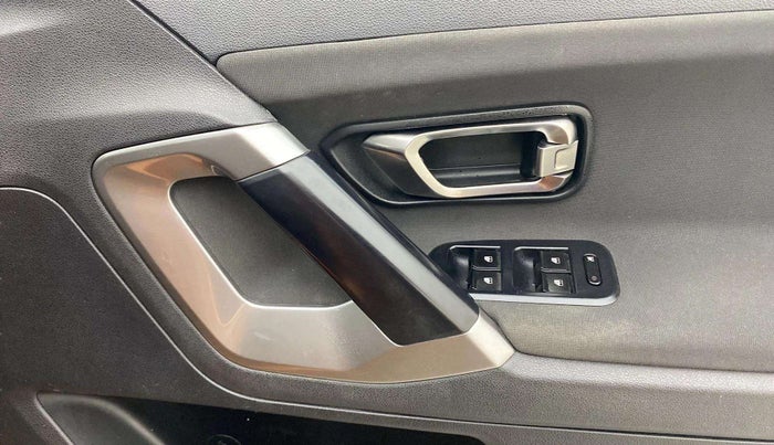 2019 Tata Harrier XT 2.0L KRYOTEC, Diesel, Manual, 71,280 km, Driver Side Door Panels Control