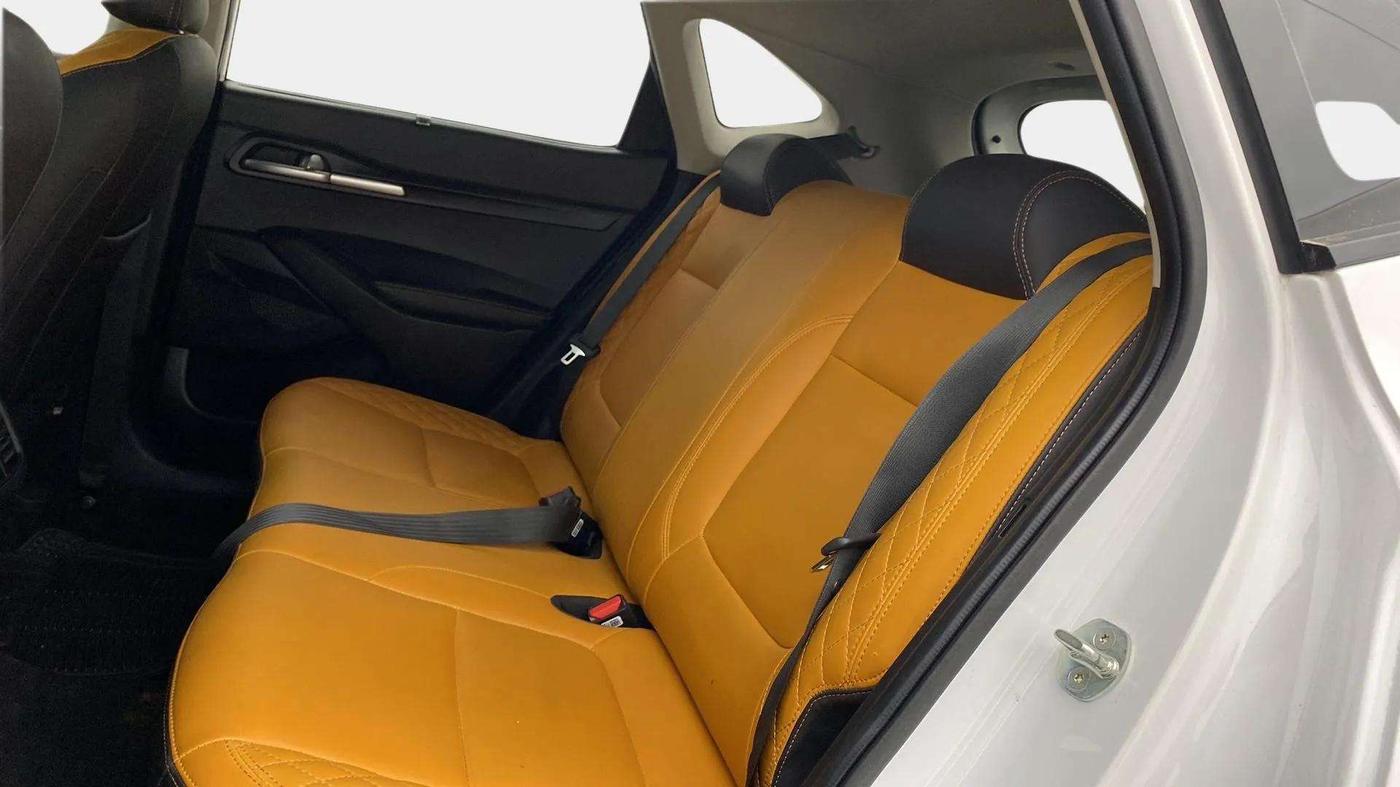 2023 KIA SELTOS HTK PLUS 1.5 IMT, Petrol, Manual, 20,884 km, Right Side Rear Door Cabin
