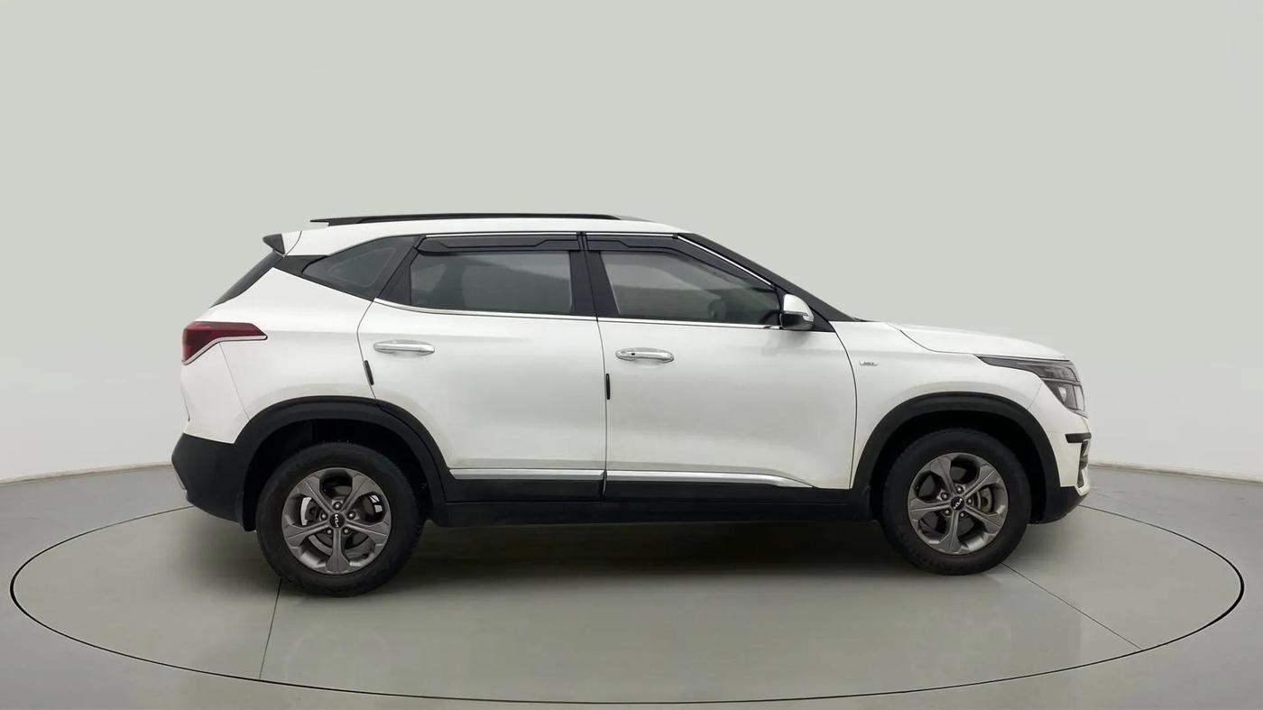 2023 KIA SELTOS HTK PLUS 1.5 IMT, Petrol, Manual, 20,884 km, Right Side View