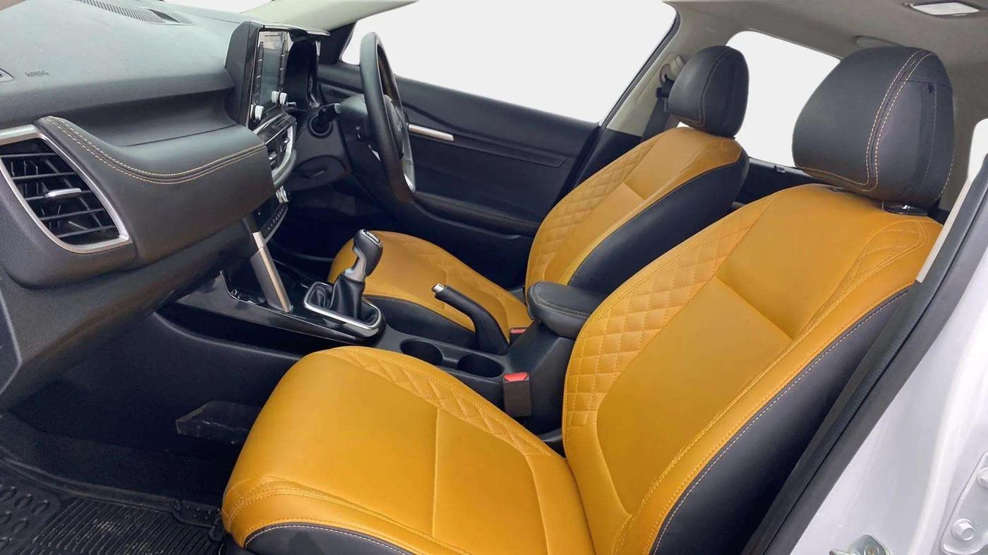 2023 KIA SELTOS HTK PLUS 1.5 IMT, Petrol, Manual, 20,884 km, Right Side Front Door Cabin