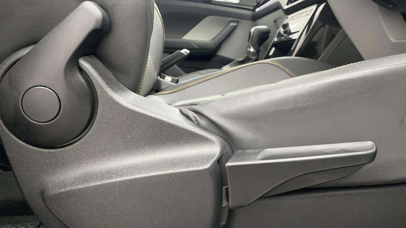 2022 Skoda KUSHAQ STYLE 1.0L TSI AT, Petrol, Automatic, 21,022 km, Driver Side Adjustment Panel