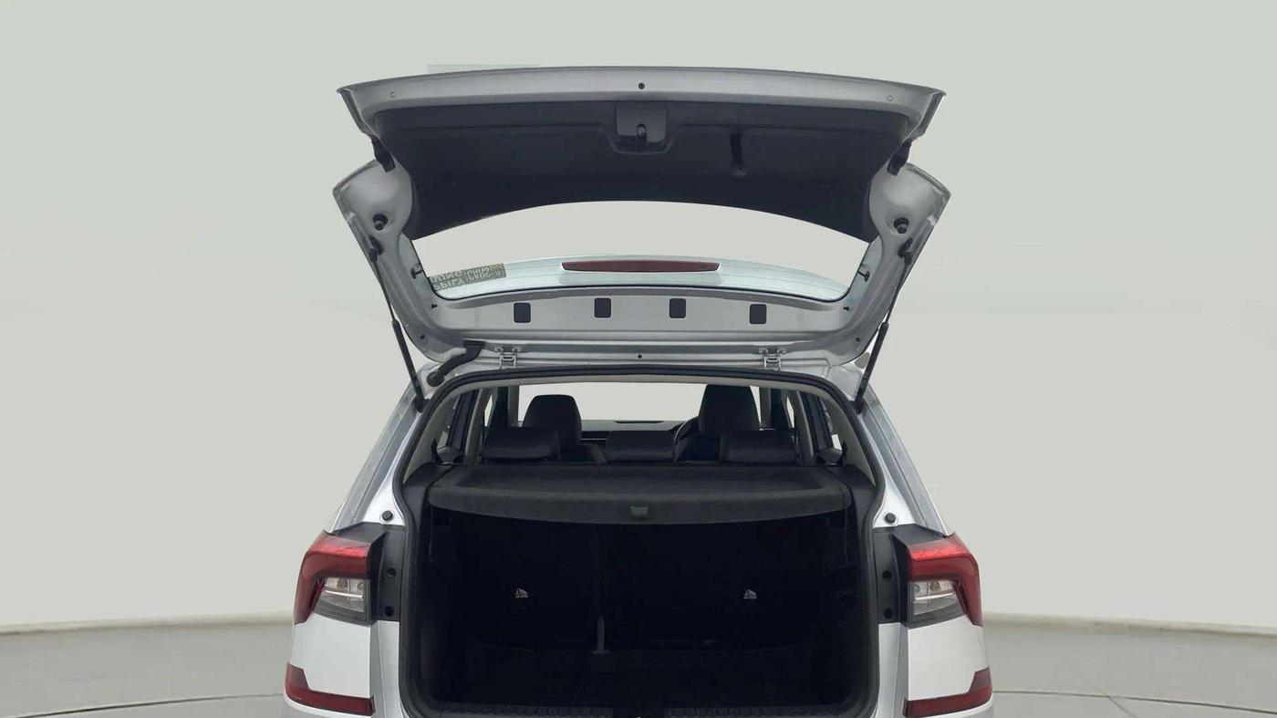 2022 Skoda KUSHAQ STYLE 1.0L TSI AT, Petrol, Automatic, 21,022 km, Boot Door Open
