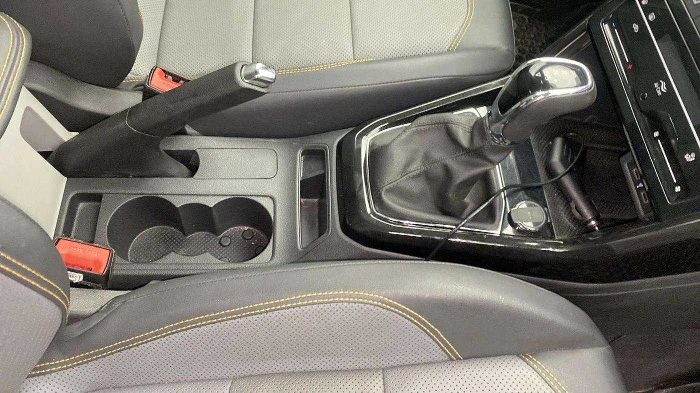 2022 Skoda KUSHAQ STYLE 1.0L TSI AT, Petrol, Automatic, 21,022 km, Gear Lever