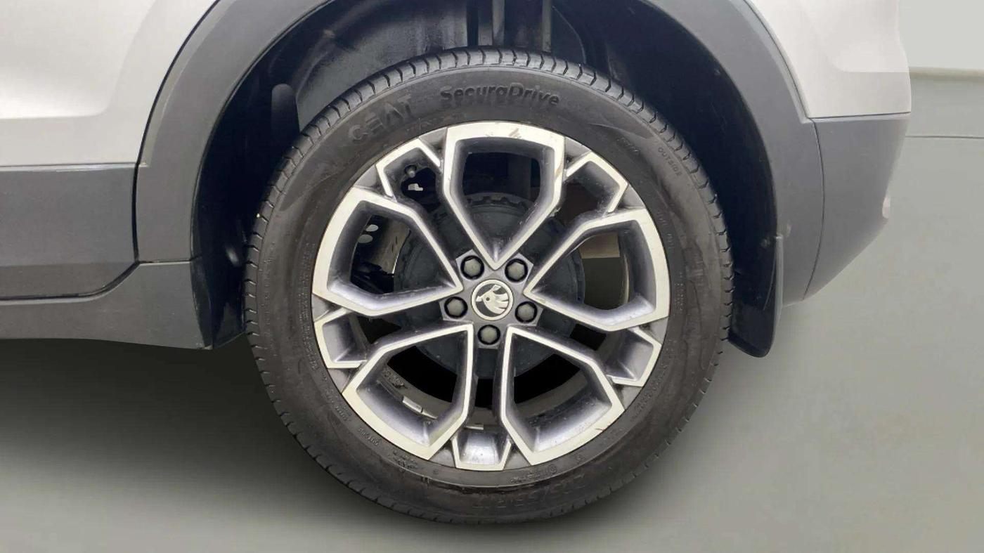 2022 Skoda KUSHAQ STYLE 1.0L TSI AT, Petrol, Automatic, 21,022 km, Left Rear Wheel