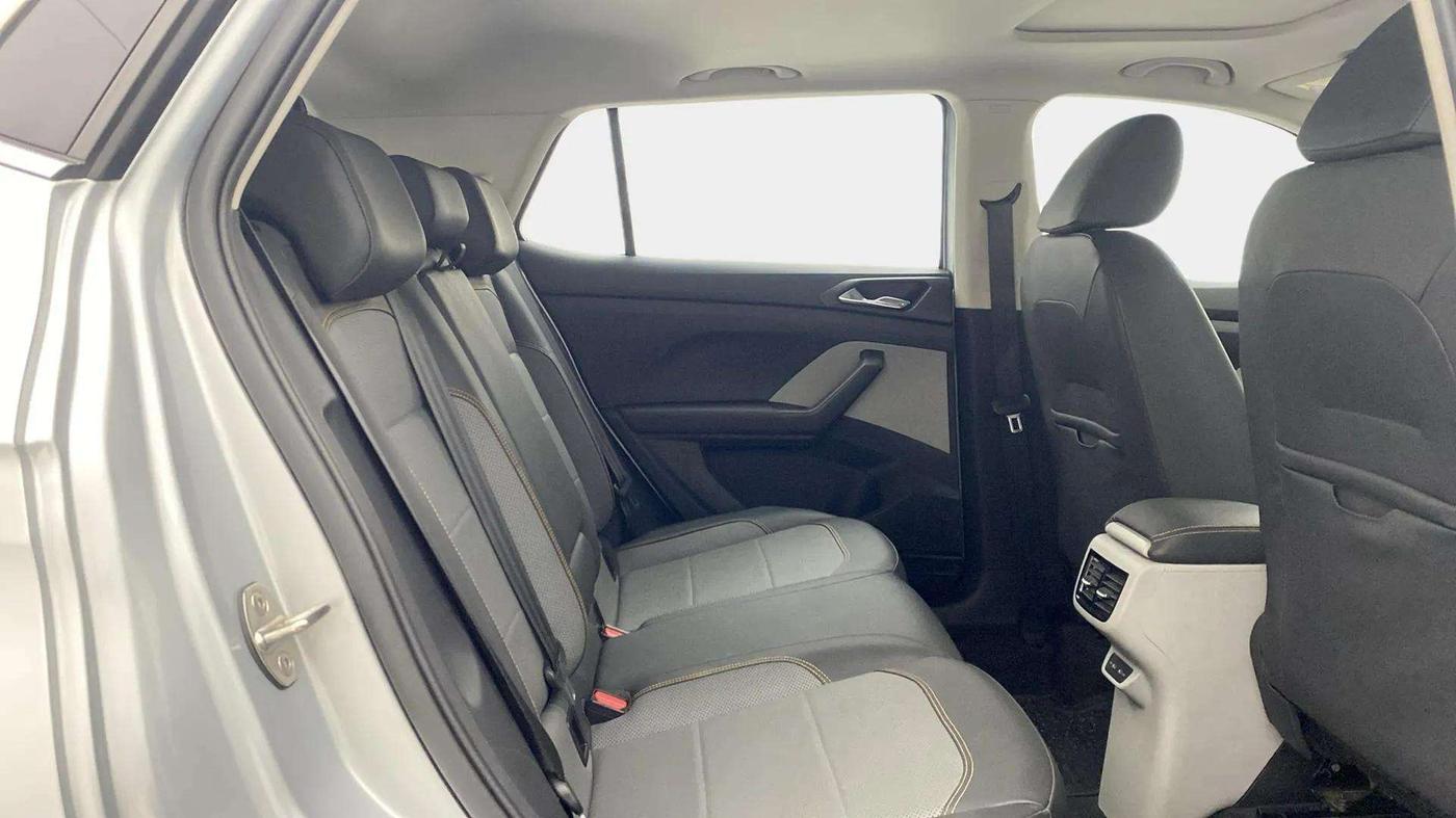 2022 Skoda KUSHAQ STYLE 1.0L TSI AT, Petrol, Automatic, 21,022 km, Right Side Rear Door Cabin