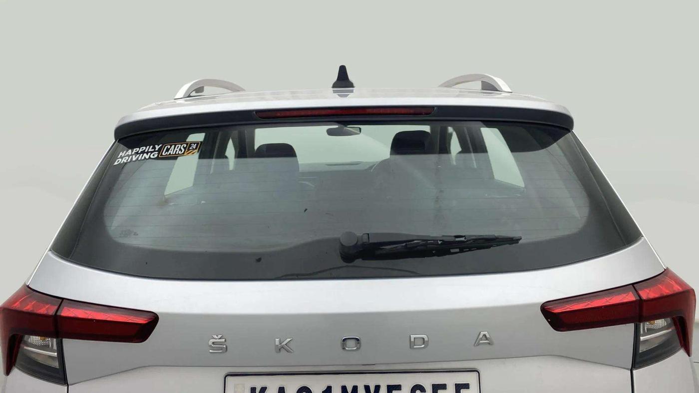 2022 Skoda KUSHAQ STYLE 1.0L TSI AT, Petrol, Automatic, 21,022 km, Rear Windshield