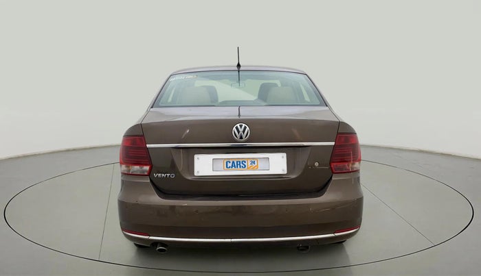 2015 Volkswagen Vento HIGHLINE 1.6 MPI, Petrol, Manual, 77,287 km, Back/Rear