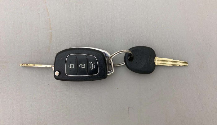 2013 Hyundai i20 MAGNA 1.2, Petrol, Manual, 88,559 km, Key Close Up