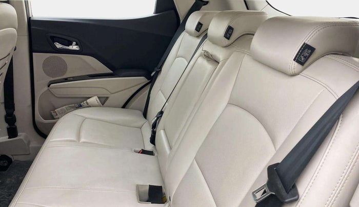 2019 Mahindra XUV300 W8 (O) 1.5 DIESEL, Diesel, Manual, 62,238 km, Right Side Rear Door Cabin