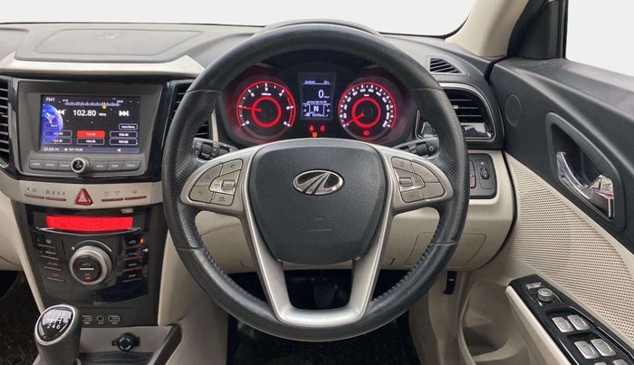 2019 Mahindra XUV300 W8 (O) 1.5 DIESEL, Diesel, Manual, 62,238 km, Steering Wheel Close Up